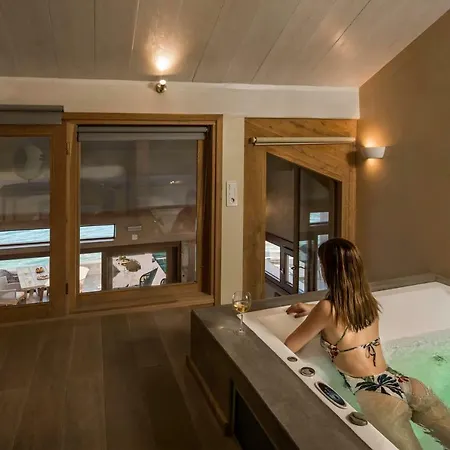 Residenza Vranas Boutique Hotel 3*
